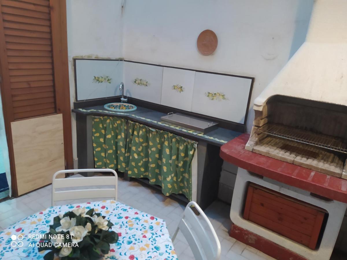 La Casa Dei Nonni Apartment จีอาร์ดีนี นักซอส ภายนอก รูปภาพ